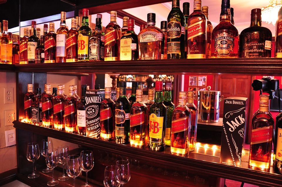 bar-1283638_960_720